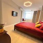 Flat 86 - Explore The Heart Of Tirana